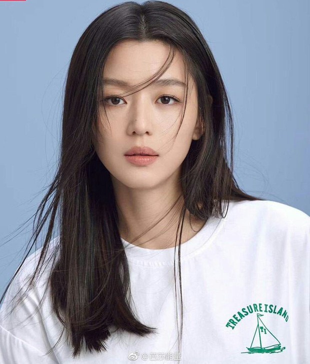Bí quyết cho sự trẻ trung, vẻ đẹp nữ thần của Jeon Ji Hyun chính là nhờ kiểu tóc và cách trang điểm này